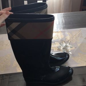 Burberry rainboots